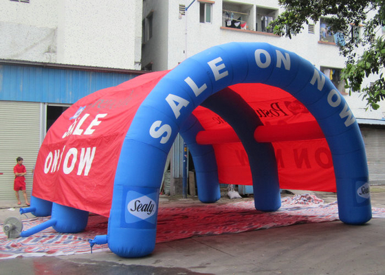 OEM Douaneslag - omhoog Tent, Boogvormige Opblaasbare Familietenten 8x6x4.5m Afmeting