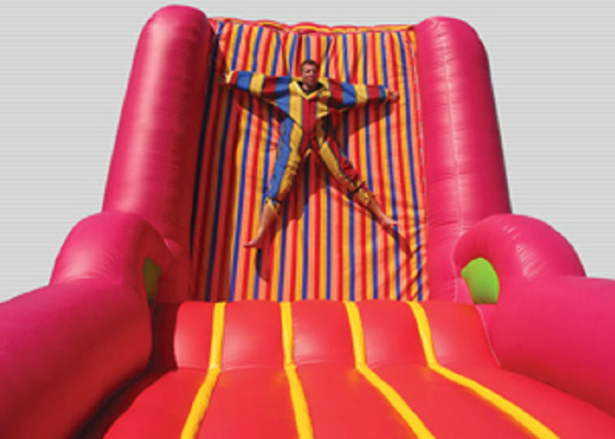 Interactieve Opblaasbare Klitbandmuur 5mx4m 7mx5m Grootte voor het Openlucht Beklimmen