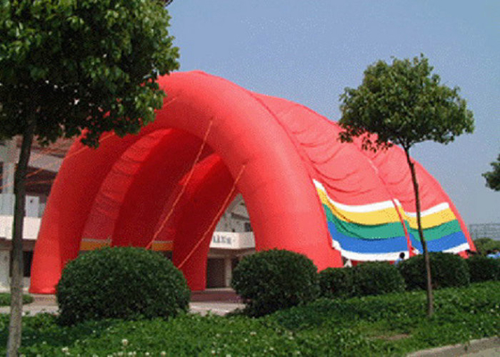 Met een laag bedekte Nylon van de rode Kleuren adverteert het Openlucht Opblaasbare Tent pvc voor Zaken