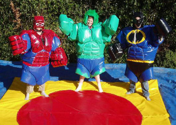 Superman die Sumo-het Worstelen de Kostuums Aangepaste Interactieve Spelen van Kleurenvolwassenen gestalte geven