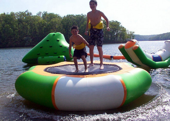 Loodvrije Opblaasbare Meertrampoline, het Drijven Gelast Op hoge temperatuur van de Watertrampoline