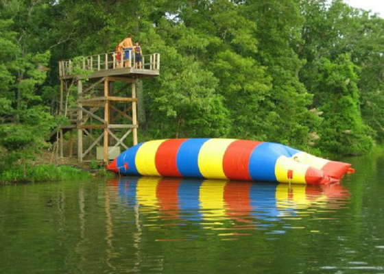 Regenboog die de Opblaasbare Lancering van het het Waterhoofdkussen van het Waterspeelgoed UV Beschermende drukken