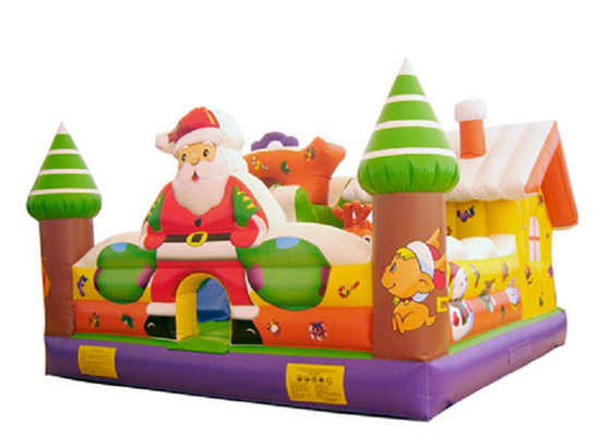 De Decoratiebrandkast van de Pretpark Opblaasbare Vakantie genoeg voor Kerstmis
