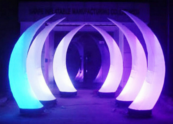 Hoornen Gestalte gegeven Licht op de Dubbele Lijn van Inflatables die voor Stadiumprestaties wordt gestikt