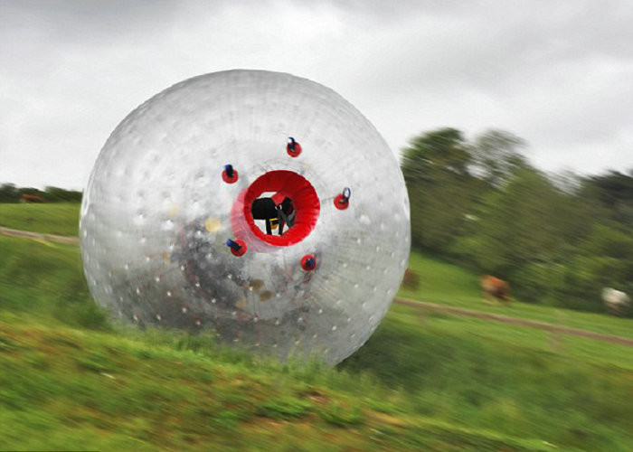 1.0mm het Menselijke Opblaasbare Openluchtspeelgoed van pvc 3 Lagenmaterialen voor binnen het Lopen
